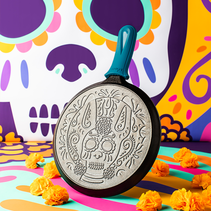 Lodge 10.5 Inch Seasoned Cast Iron Xolo Sugar Skull Griddle with Deluxe Handle Holder - Cookware Handle Accessory